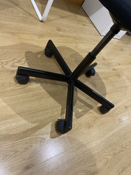 Cadeira de secretaria Ikea