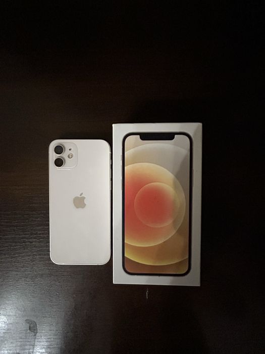 Смартфон Apple iPhone 12 / 128 Gb