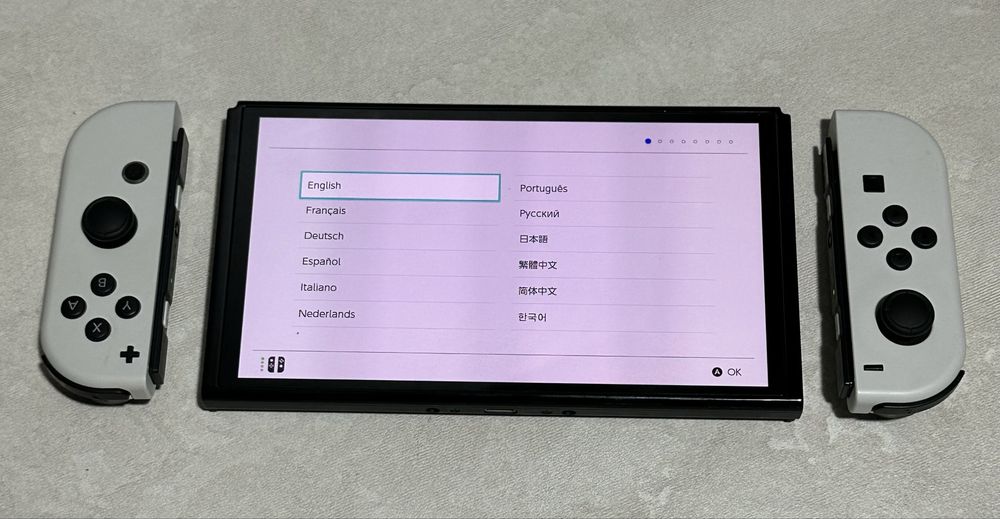 Nintendo Switch (OLED Model) White D977