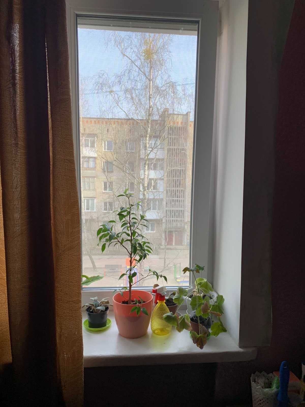 Продаю 3 кімнатну чешку на 3му поверсі (Військове містечко)