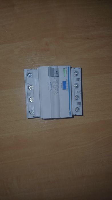 УЗО 4P 40A 30mA AC, Hager (CD441J)