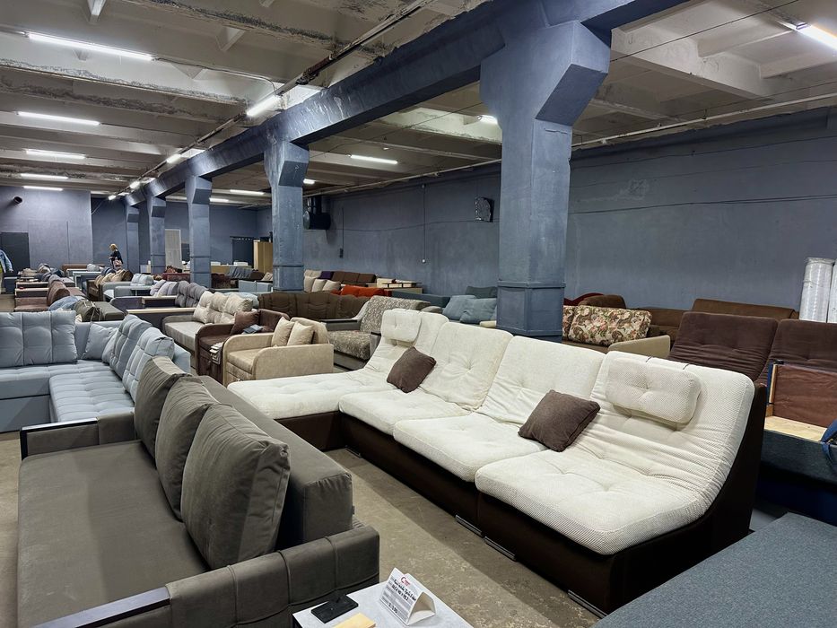 Склад дешевих меблів! Б/у , відновлені дивани, ліжка з матрацами, стіл