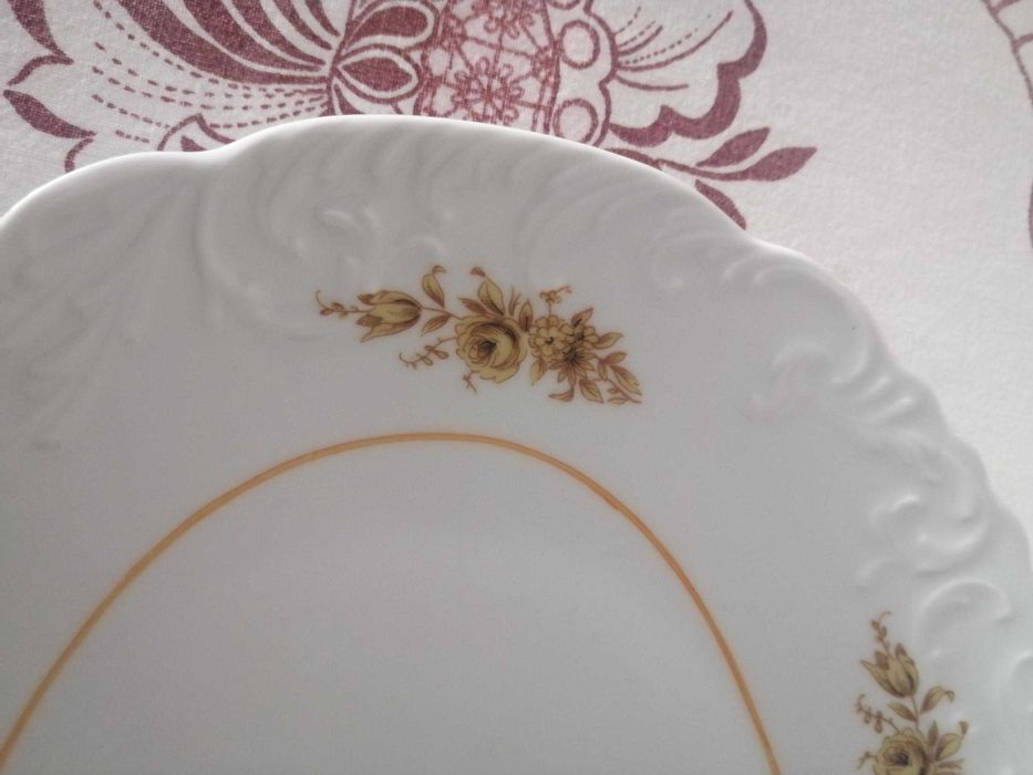Terrina de porcelana fina para sopa  ou outros nova