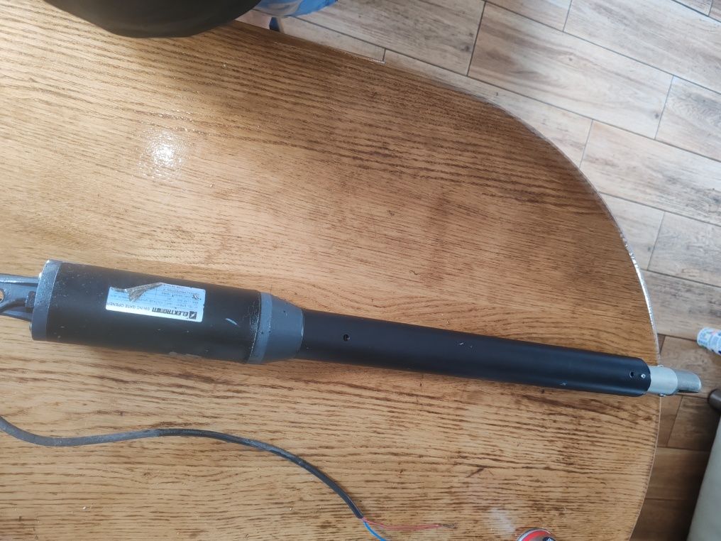 Siłownik do bramy Elektrobim ETM -01