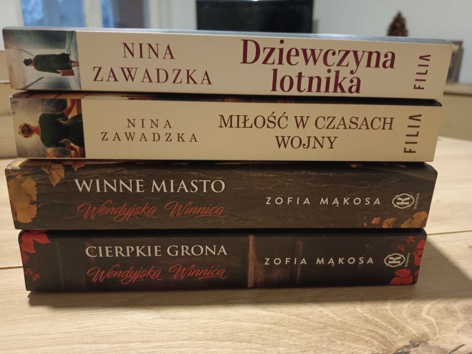 Zofia Mąkosa, Nina Zawadzka 4 książki. Tematyka wojenna