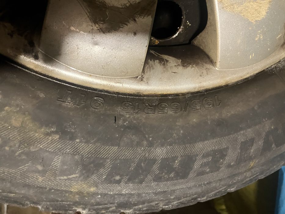 Felgi stalowe 15” Renault + opony