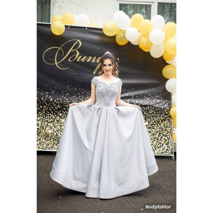 Випускне пляття.