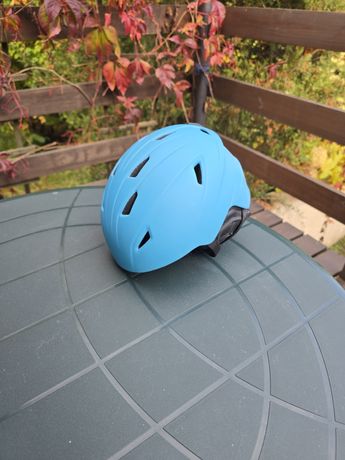 Sprzedam Kask narciarski dziecięcy