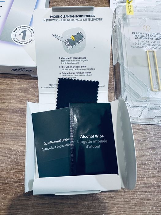 Захисне скло Otterbox для iPhone 14 Pro