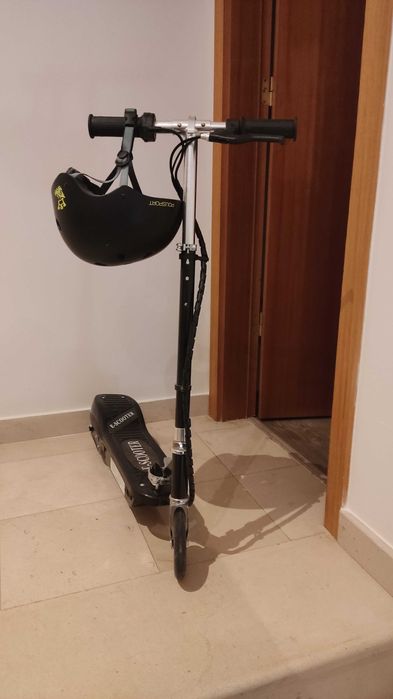 Trotinete Elétrica para Crianças + Capacete oferta