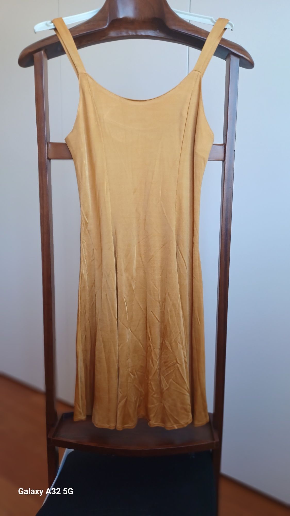 Conjunto de colete e vestido