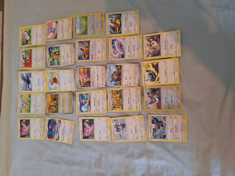 Bardzo duzy zestaw kart pokemon