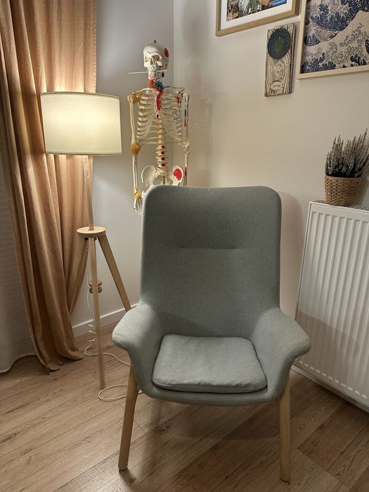 Fotel IKEA VEDBO z wysokim oparciem