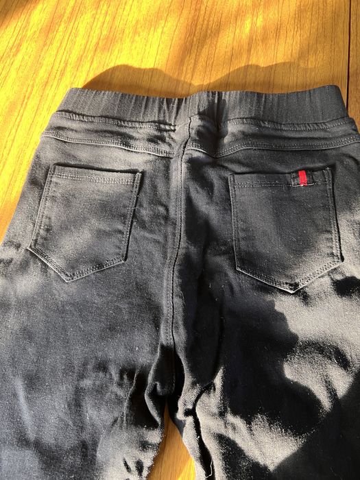 Подарую штани 26 розмір