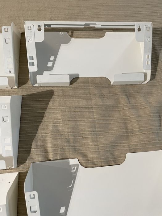 Porta revistas parede branca ikea (KVISSLE)