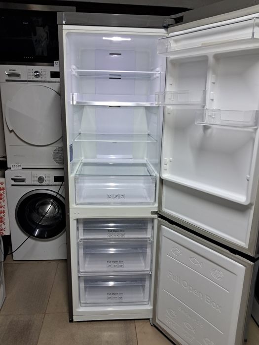 Холодильник Samsung на 310 л висотою 185 см, А+, NoFrost