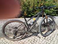 BTT carbono roda 29 quadro M coluer