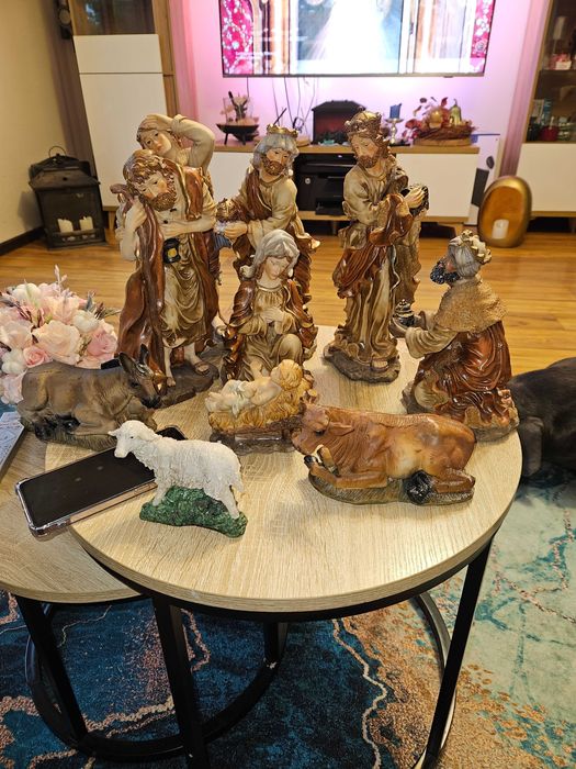 Szopka Bożonarodzeniowa 10 figur wys. 32cm ręcznie malowane + led