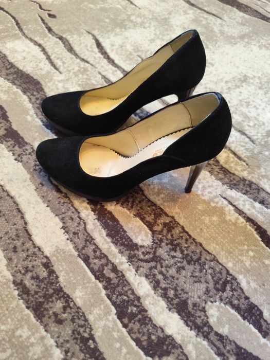 Туфли  женские .