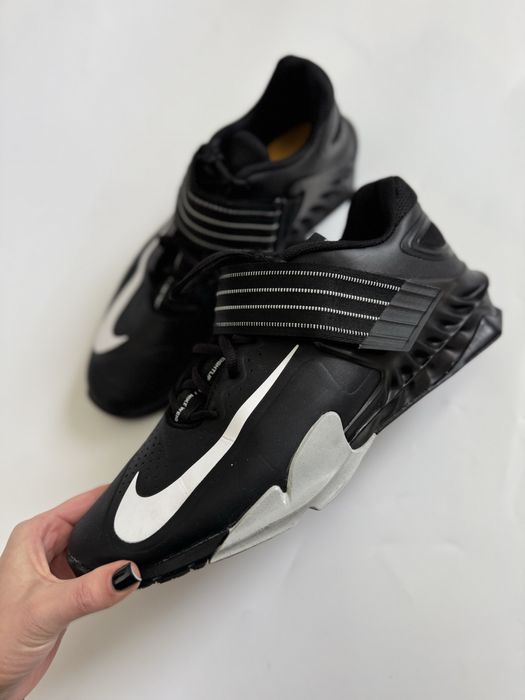 Nike Savaleos (CV5708-010)