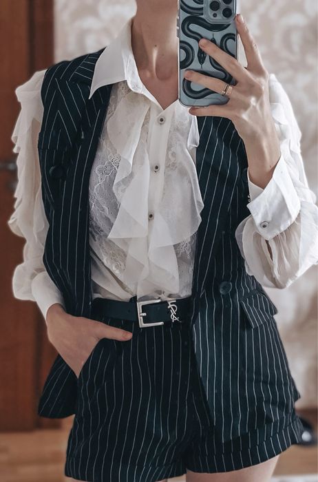 Продаю новий костюм