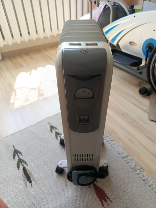 Polski grzejnik elektryczny olejowy Novoterm 1500W
Model - Ray 1507