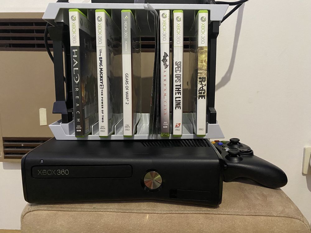 XBox 360 como nova - leva muitos jogos