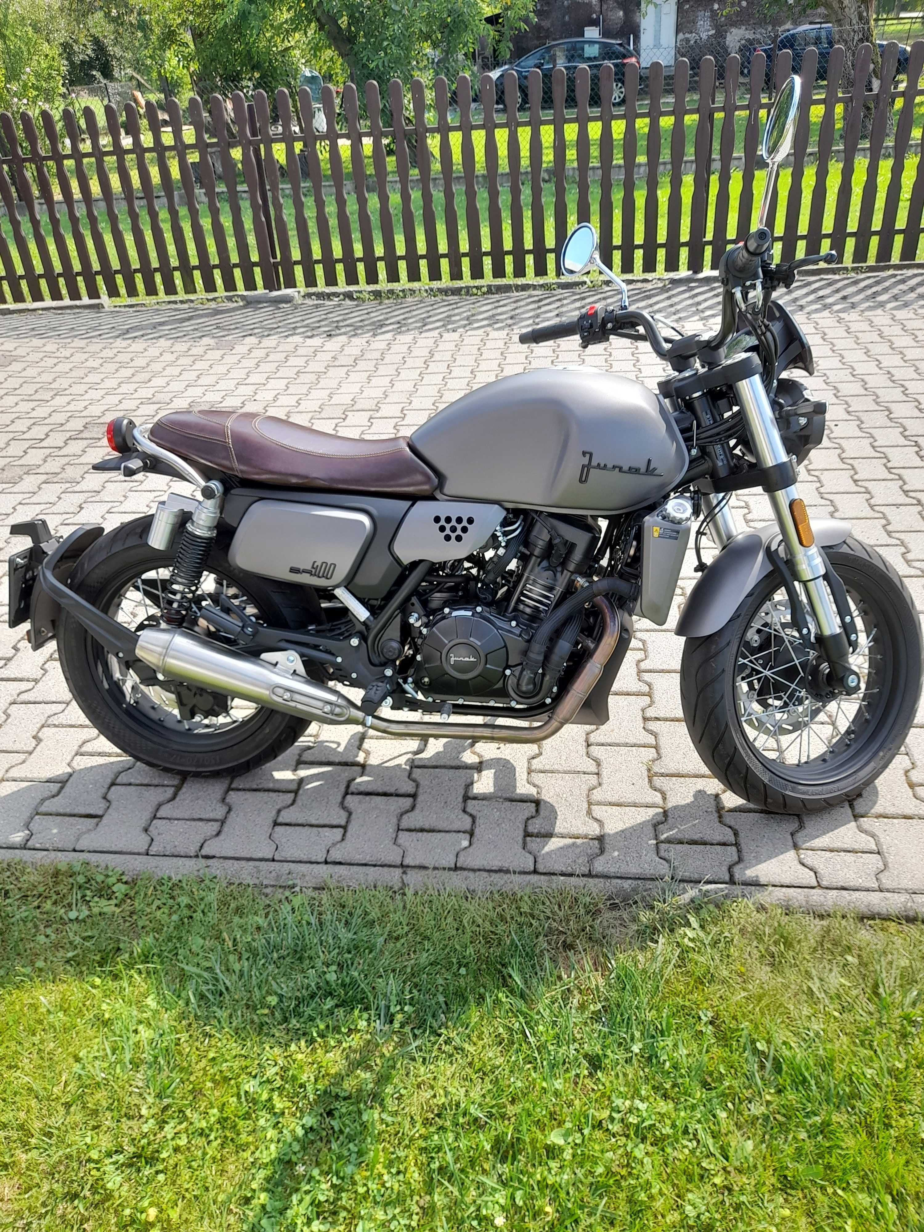 Junak SR 400 Cruiser.