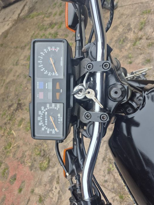 Motocykl Yamaha XS 400