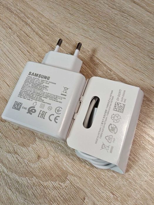 Зарядний пристрій Samsung super fast charge 65w