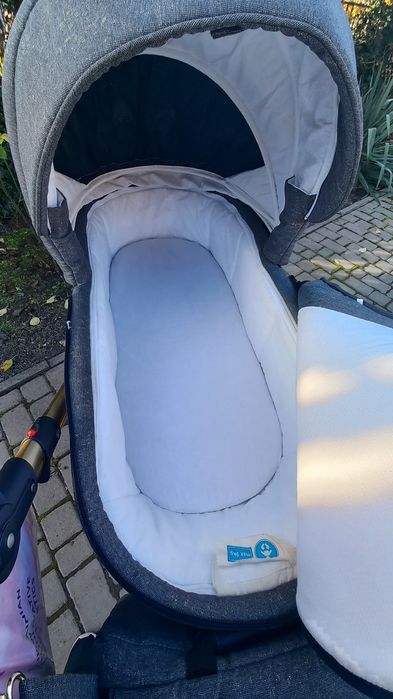 Дитяча  коляска ADAMEX CHANTAL
Стан 9/10
Була в користуванні про