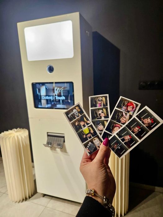 Fotobudka 360 , Fotobudka klasyczna oraz duże selfie lustro!