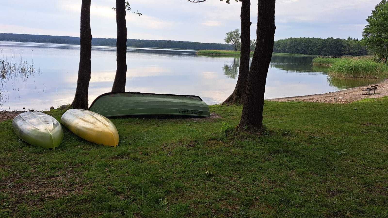 Domek letniskowy nad Jez. Dadaj z prywatną plażą.