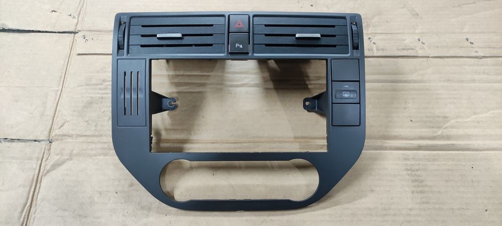 Ramka obudowa panel radia Ford C-max mk1 Kuga mk1 kratka nawiewu