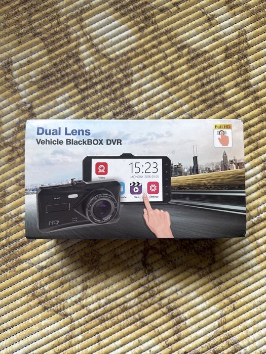 Продам відеореєстратор з картою памʼяті