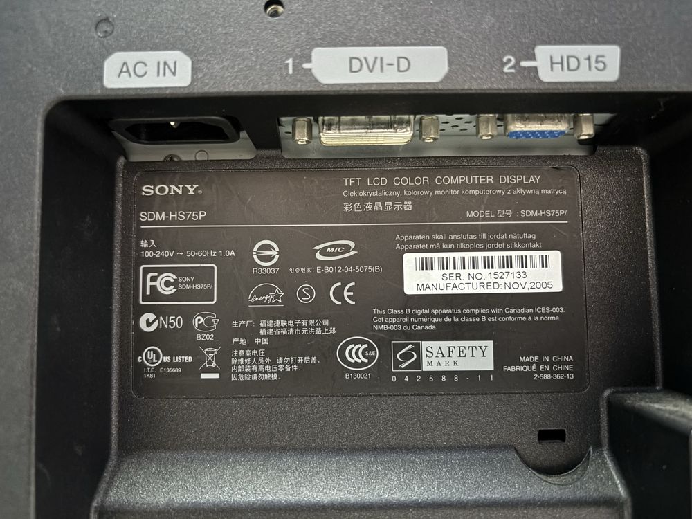 Monitor SONY SDM-HS75P