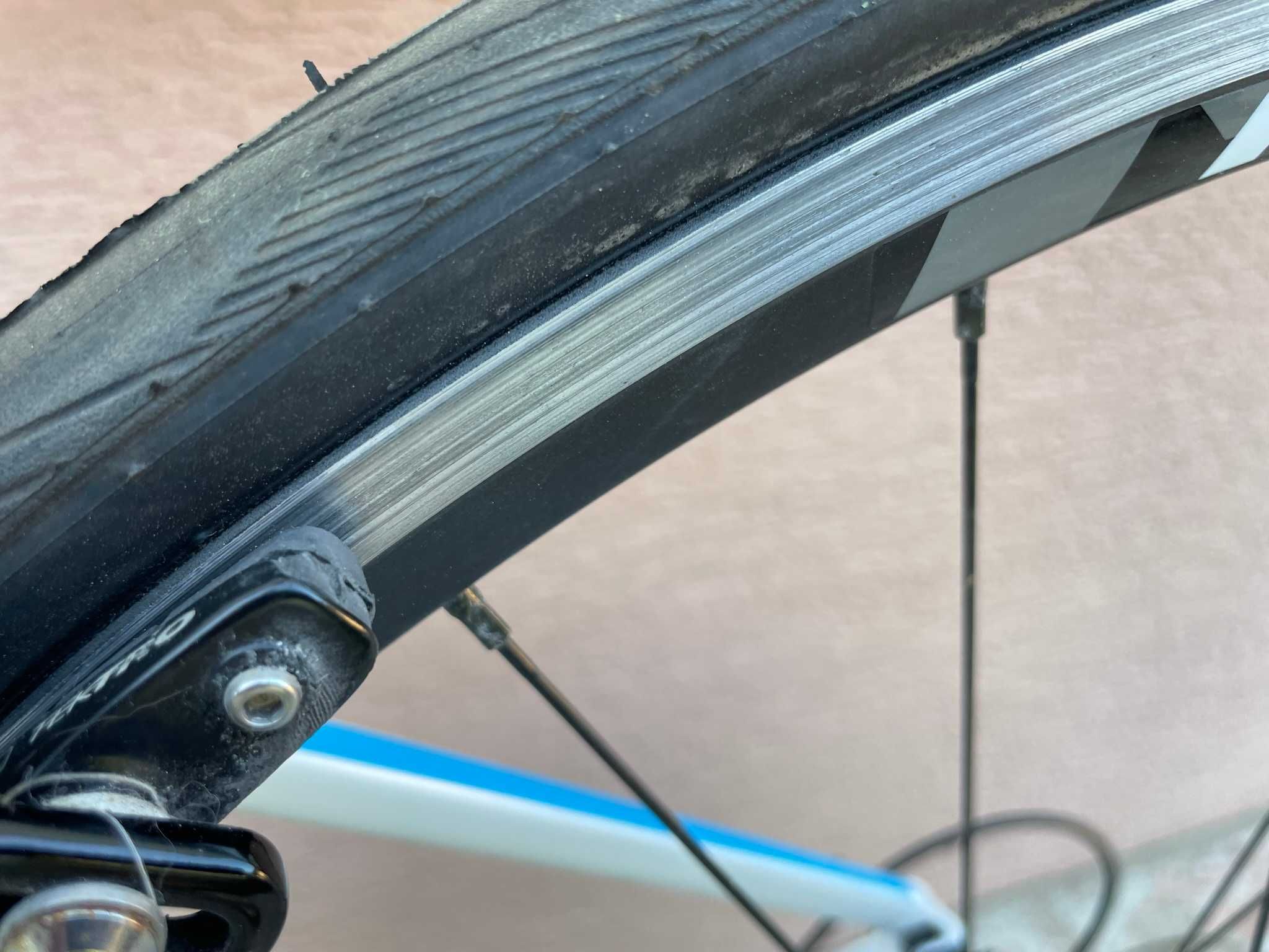 Rower szosowy Giant Defy, Shimano 105 2x11