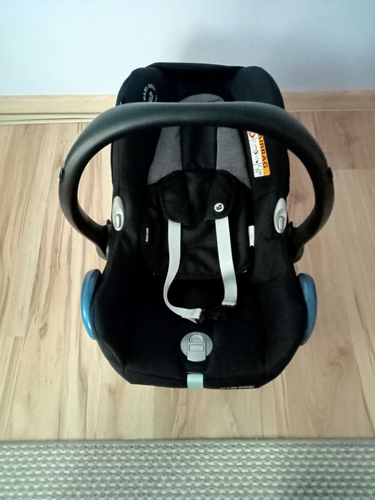 Fotelik samochodowy (nosidełko)