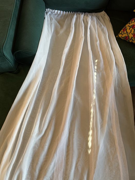 Firanka biała gładka z ozdobnymi pasami 160x200 cm