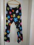 Spodnie czarne w kwiaty od 50 do 56 na gumce boho