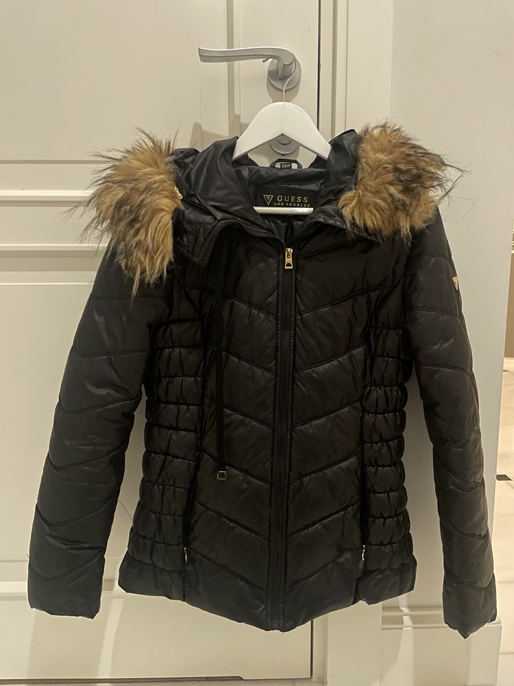 Kurtka puchowa GUESS by Marciano z futerkiem rozm S