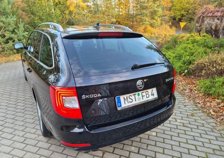 Skoda Superb Combi 2.0 TDI DSG Exclusive