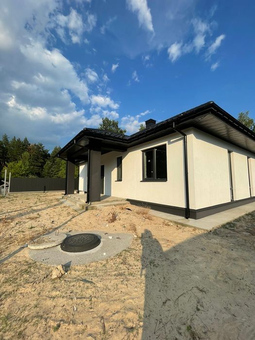 Продаж 1 поверхового будинку з ділянкою 5.5 сотки ,120м2.