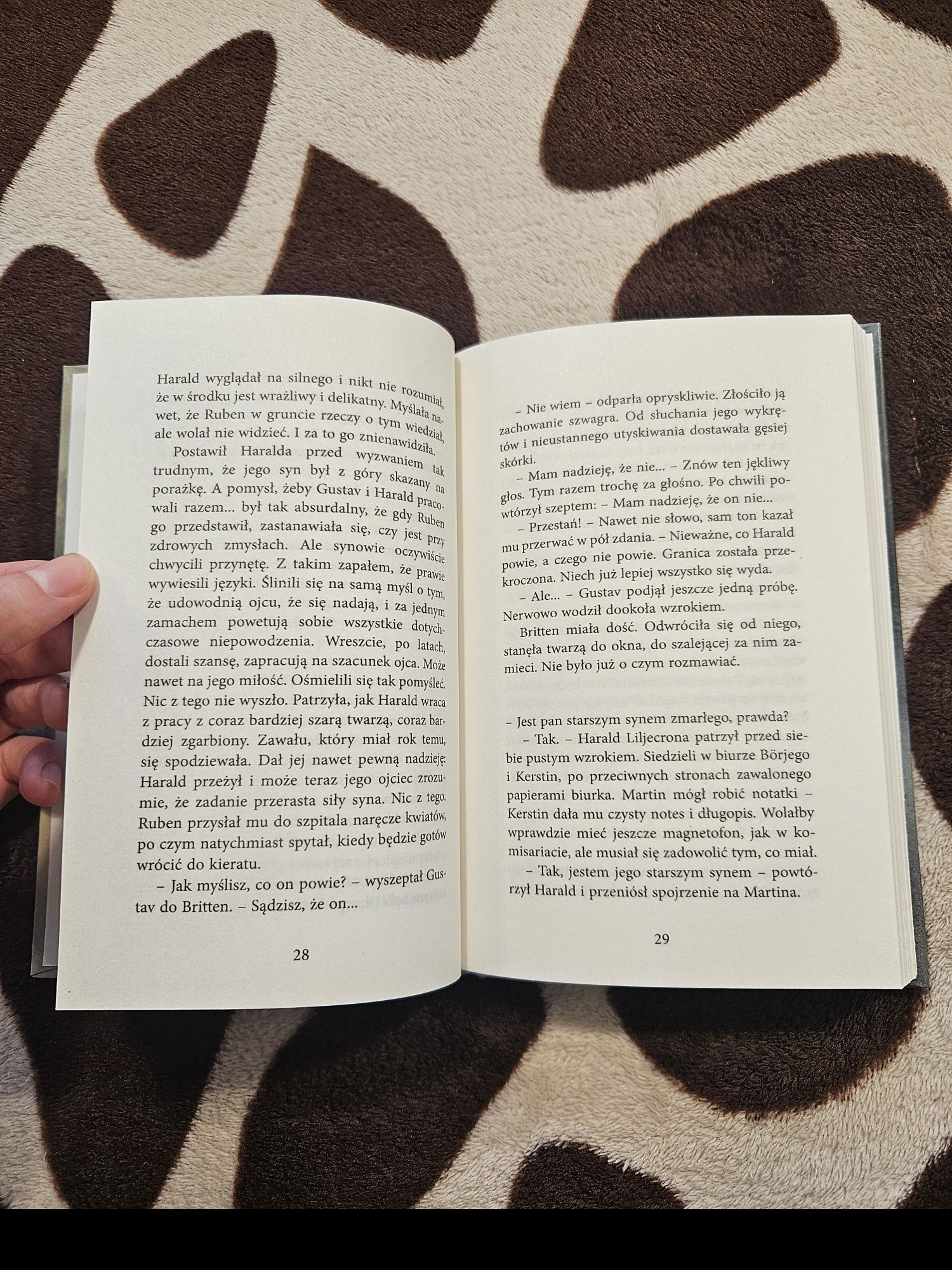 książka "Zamieć śnieżna i woń migdałów" Camilla Läckberg