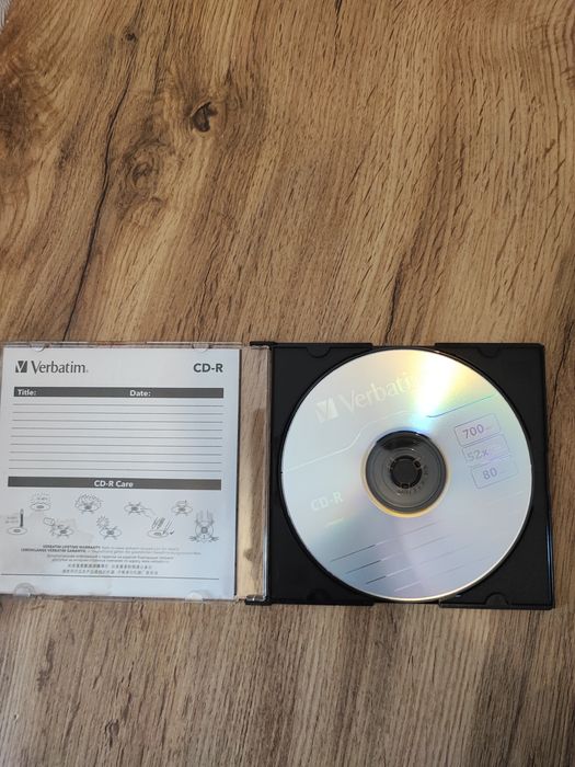 12 czystych płyt CD-R