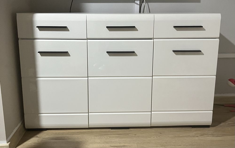 Meble do pokoju białe polysk