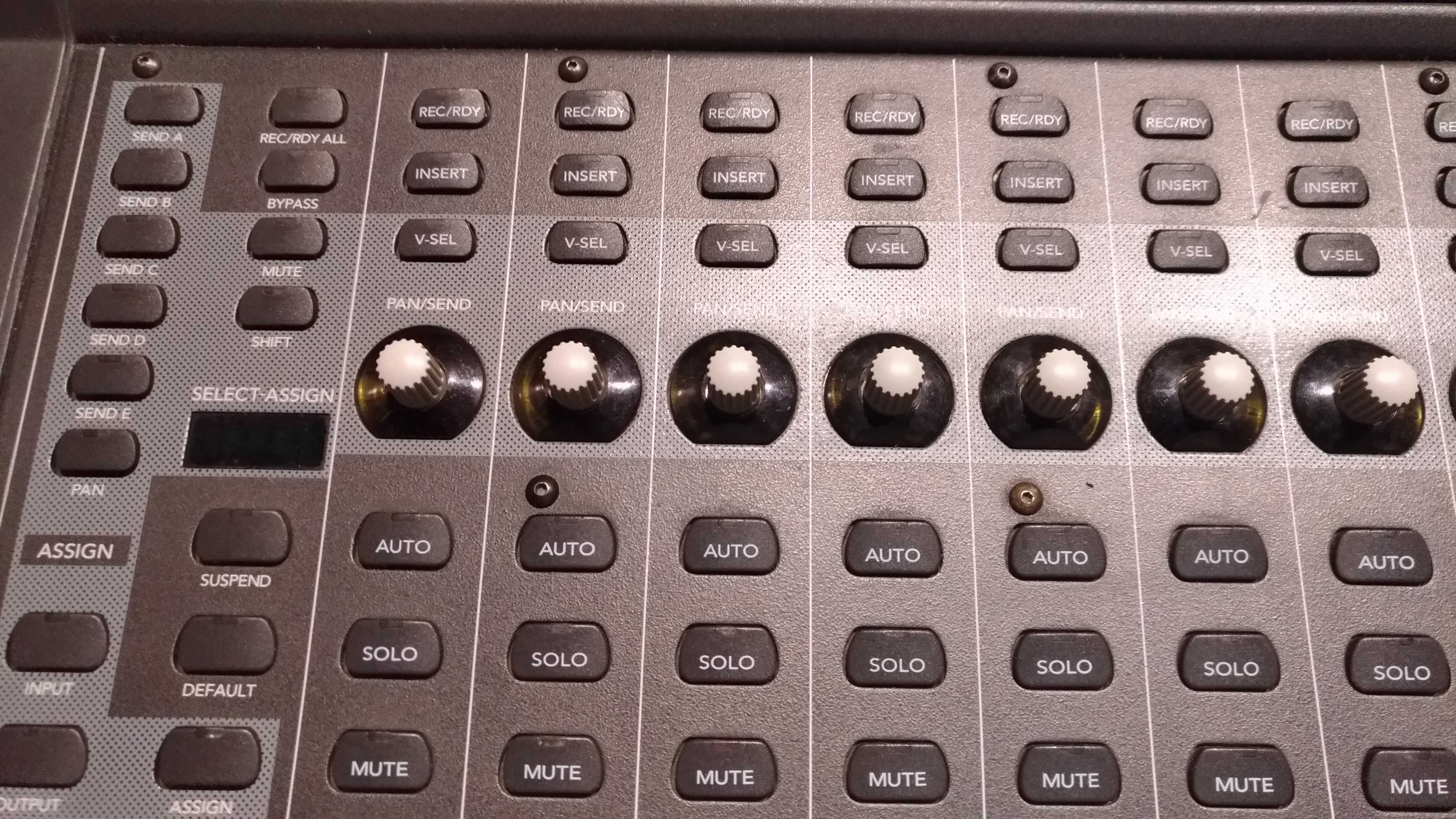 MACKIE HUI Mesa de mistura mixer