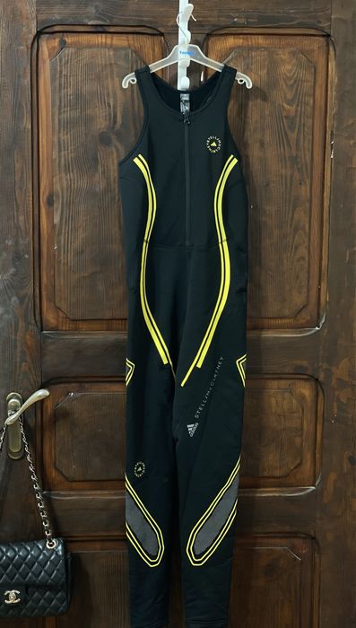 Спортивний комбенізон