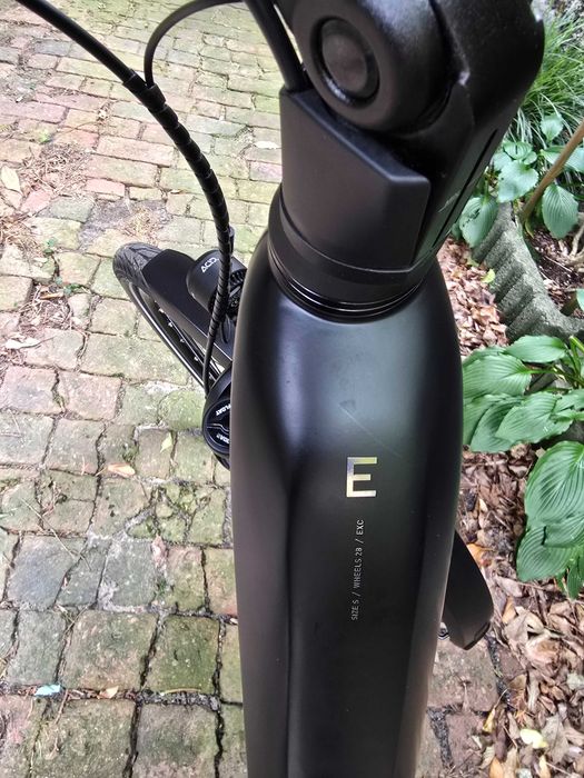 Rower elektryczny  Cube