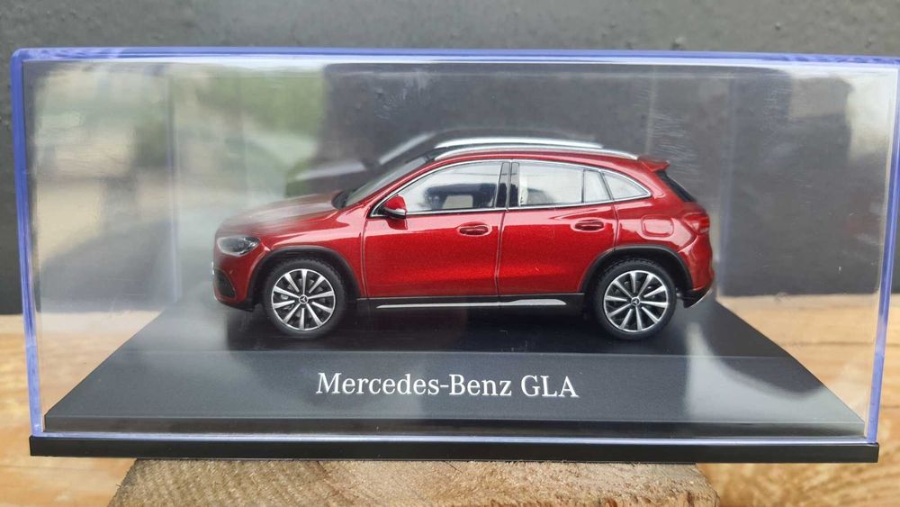 Коллекционные модели 1/43 машинки игрушки модельки